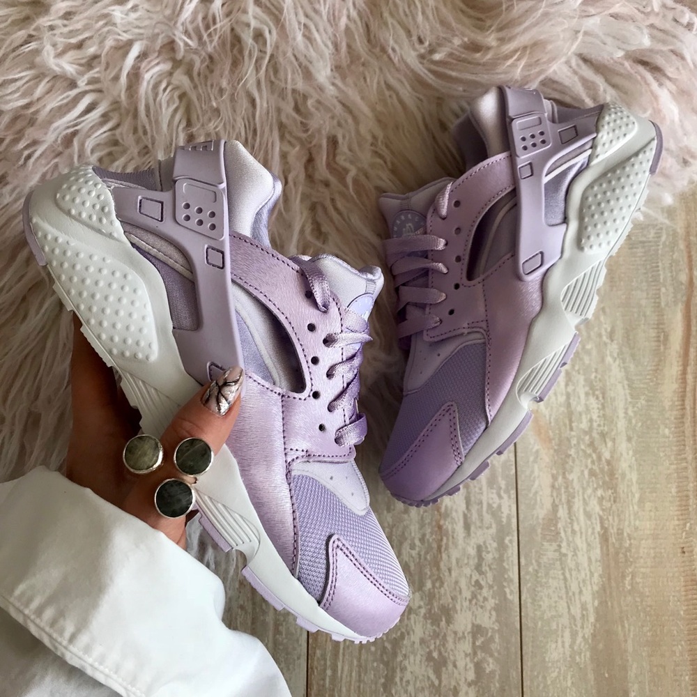 NWT Nike Huarache Run Rare - Picture 2 of 7